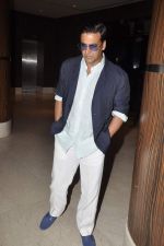 Akshay Kumar launches Oh My God trailor in a trade magazine cover in Novotel, Mumbai on  16th Sept 2012 (7).JPG